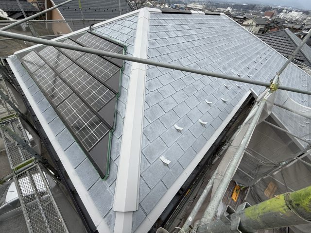 伊那市境K邸屋根の下塗り完了