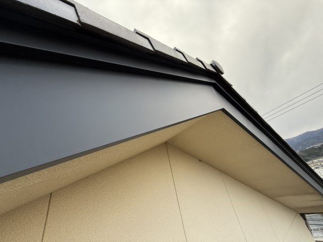 豊丘村T邸破風板板金完成