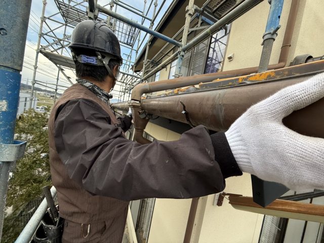 豊丘村T邸鼻隠し板金軒樋戻し