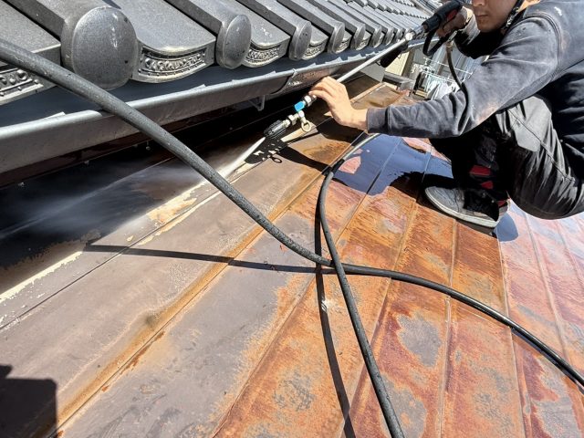 飯田市T邸トタン屋根部分洗浄