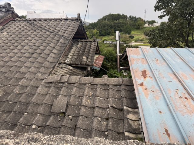 飯田市S邸施工前瓦屋根