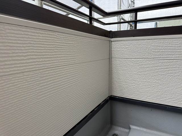 コーナー部の突き付けと収まりを整えて完成