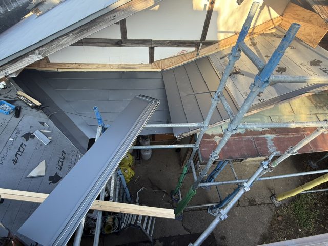 下條村S邸谷板金