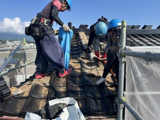 伊那市H邸大屋根瓦おろし