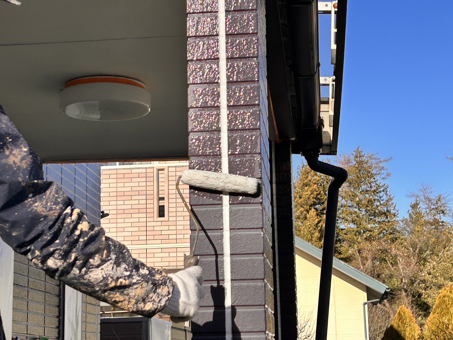 伊那市外壁塗装PRiJEW下塗り3