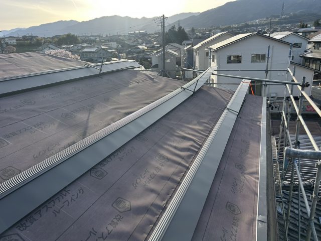 飯田市T邸屋根葺き替え荷揚げ