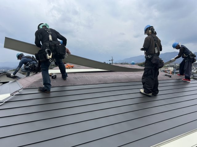 飯田市T邸屋根葺き替えエスジーエル鋼板施工