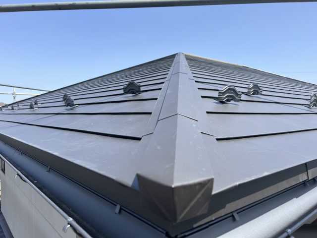飯田市T邸屋根葺き替え棟板金