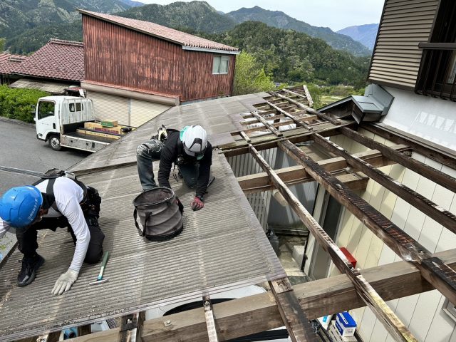 木曽郡大桑村M邸波ポリカ撤去