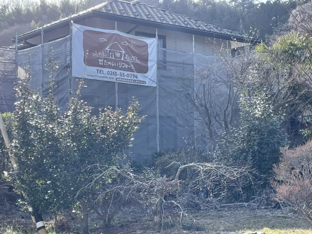 飯田市外壁塗装2色塗り分け