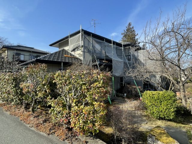 飯田市外壁塗装2色塗り分け