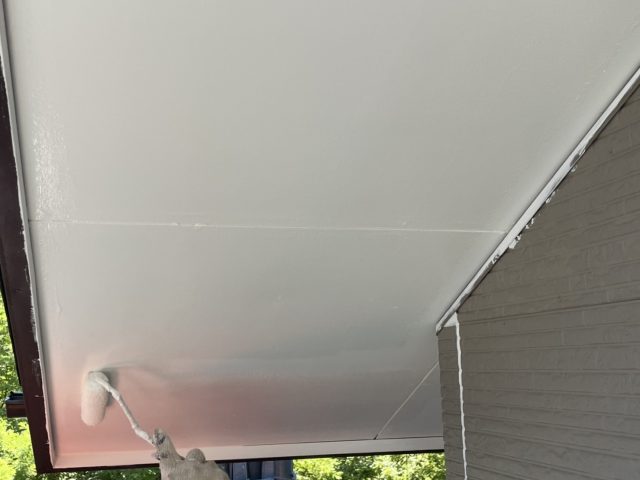 飯田市Y邸_軒天塗装2