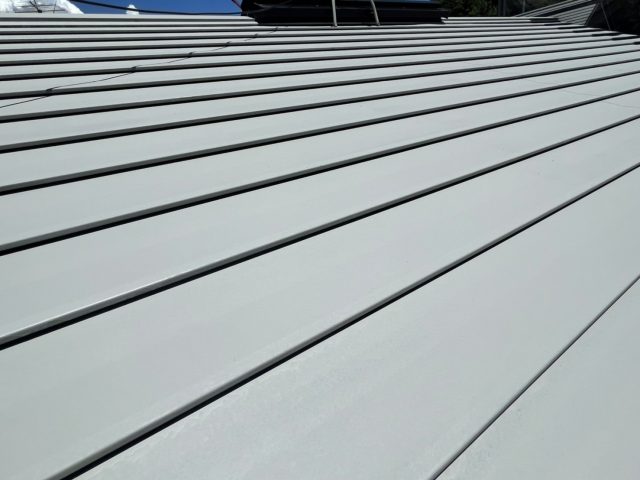 飯田市Y邸_屋根下塗り1