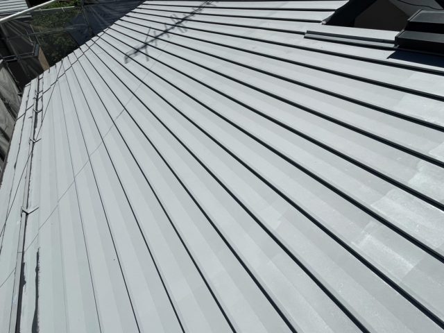 飯田市Y邸_屋根下塗り2