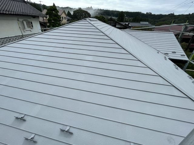 下条村陽皐遮熱フッ素塗料下塗り施工