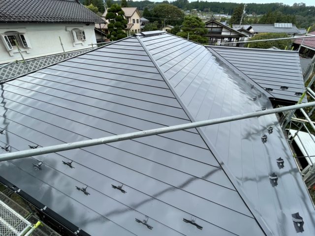 下条村陽皐遮熱フッ素塗料上塗り