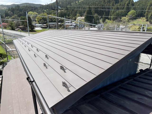 阿南町屋根葺き替えガルバリウム鋼板施工