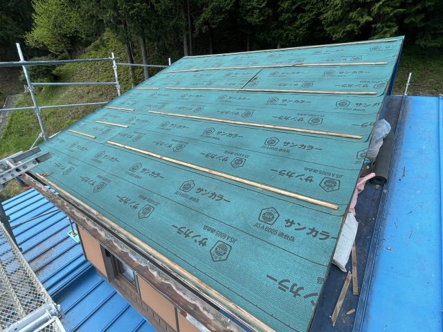 阿南町瓦屋根葺き替えルーフィング施工