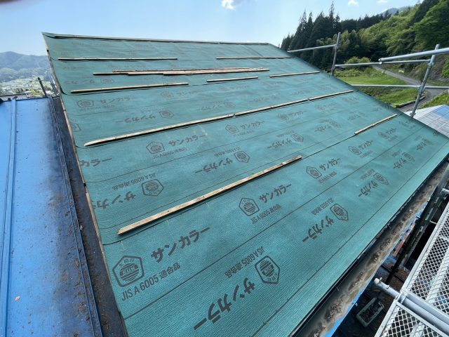阿南町瓦屋根葺き替えルーフィング施工