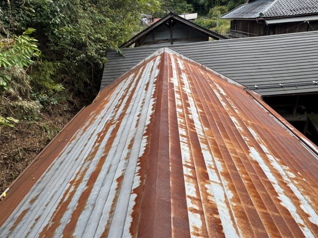 阿南町Hさま_トタン屋根洗浄後、施工前