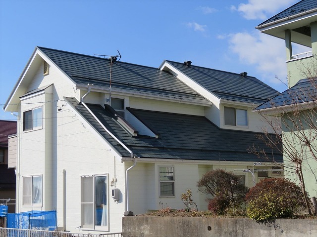 葺き替え施工前です