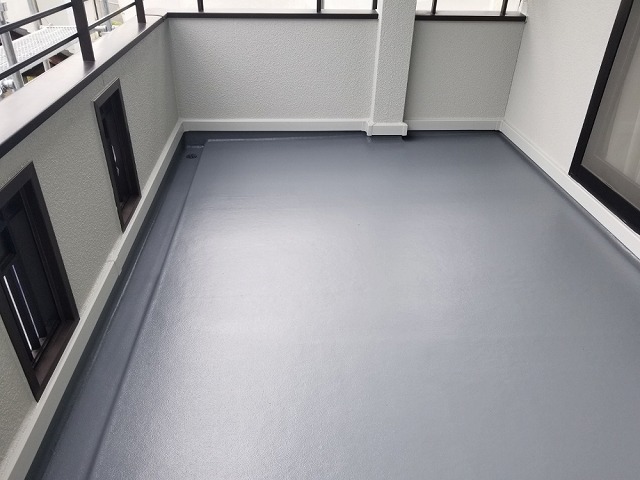 超速硬化ウレタンスプレー防水完成です。