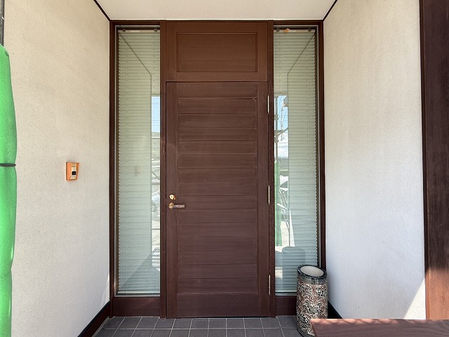 玄関扉のメンテナンス