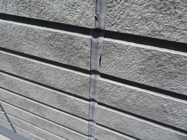 宮田村T邸コーキング劣化施工前