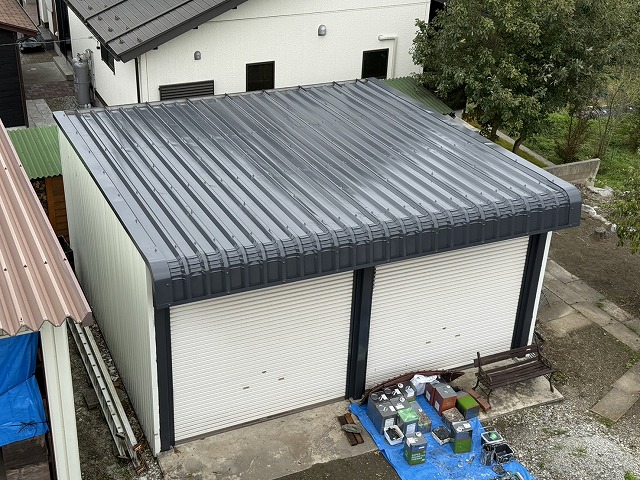 飯島町I邸車庫上塗り完成