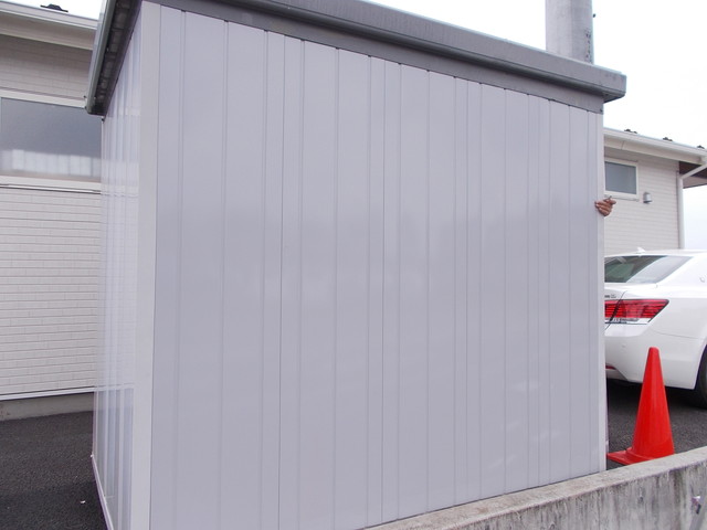 物置壁パネル交換