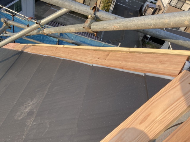 カバー工法　横暖ルーフプレミアムS