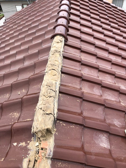 棟瓦の解体工事