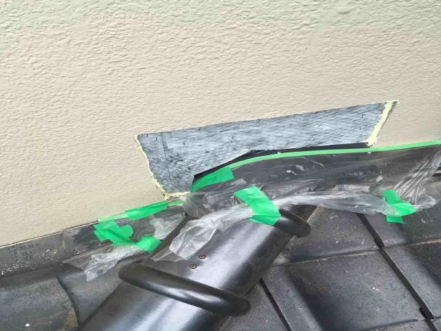 所沢市上新井　棟取り直し　丸棟取付　壁との取り合い　左官補修　ラス網