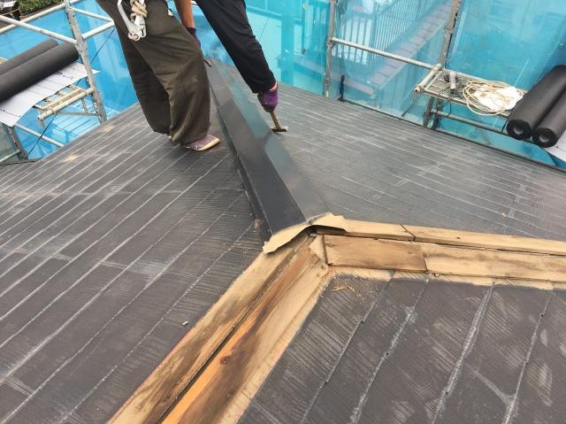 所沢市山口　セネターカバー　棟板金撤去