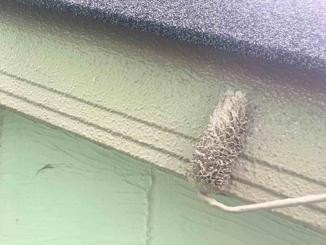 東京都　東村山市　屋根カバー工事　外壁塗装作業　付帯部塗装　破風