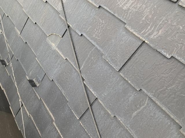 セネター　屋根カバー工法　施工前　ヒビ割れ