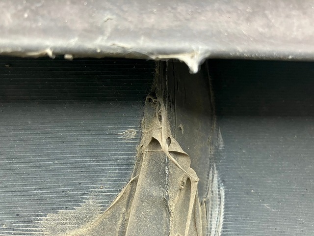 腐食　ひび割れ