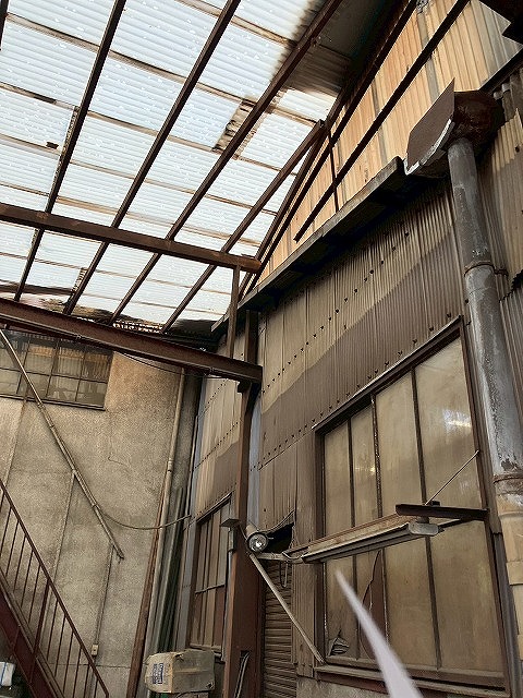 波板交換も承ってます