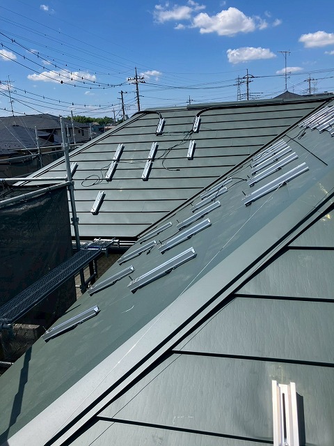 太陽光パネル接続部品