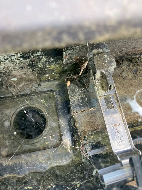 雨樋が外れている部分