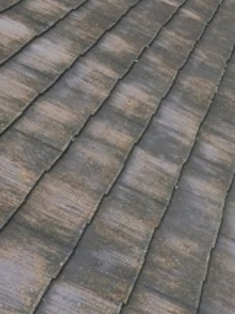 スレート屋根の劣化状況のアップ