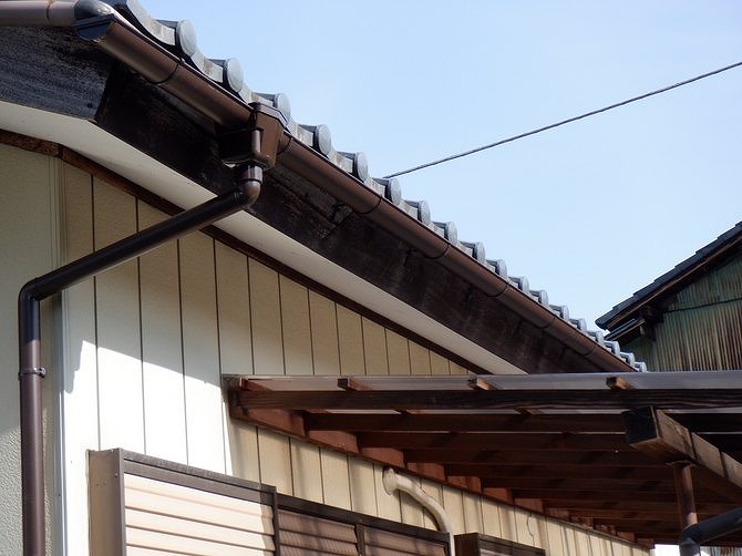 雨樋架け替え完了