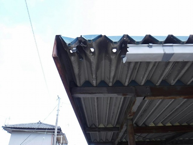車庫の雨どい撤去された状態