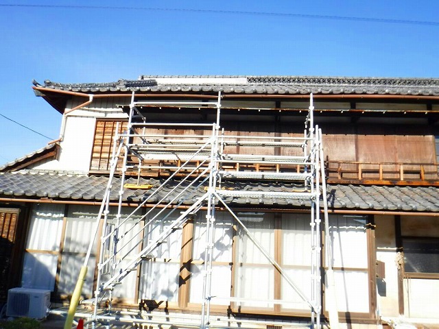 雨どい工事正面足場