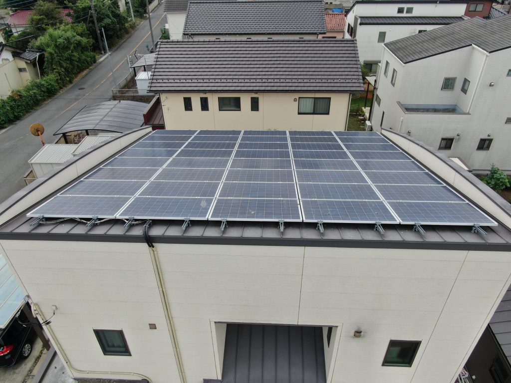 軒先側の太陽光パネル