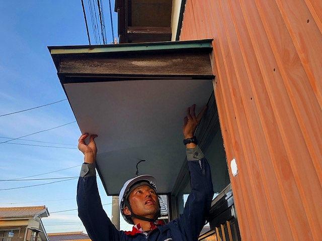 軒天井貼り付け