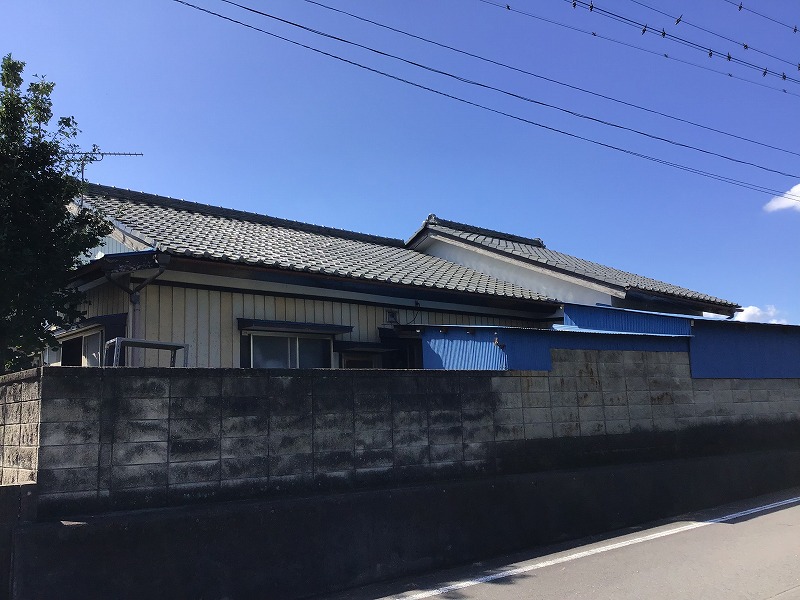 遠藤様邸屋根下から北