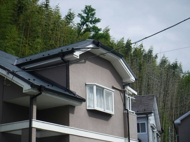 屋根雨樋完成谷のところ