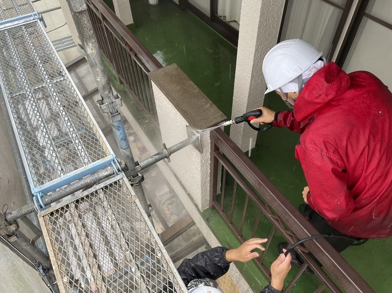 ベランダ手すり周りの洗浄
