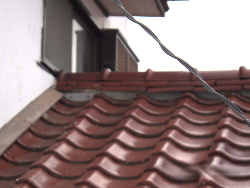 ズレが見える下屋棟瓦